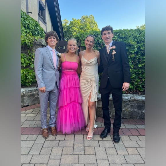 PINK TIERED PROM DRESS - Picture 4 of 4